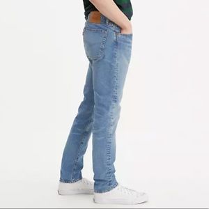 - Levi’s men jeans